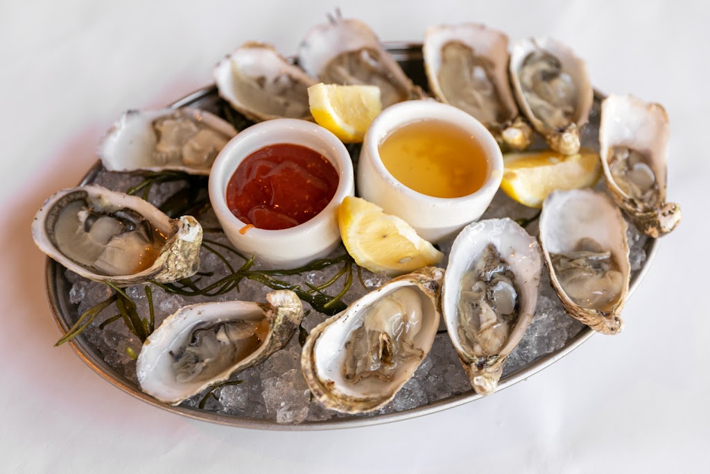 The Waterfront Restaurant | 7 The Embarcadero, San Francisco, CA 94111, USA | Phone: (415) 391-2696