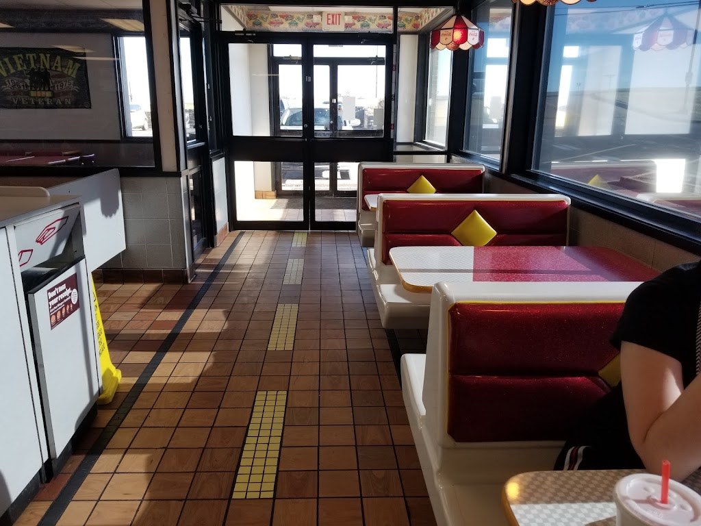 Burger King | 109 Hwy AT, Villa Ridge, MO 63089, USA | Phone: (636) 742-2011