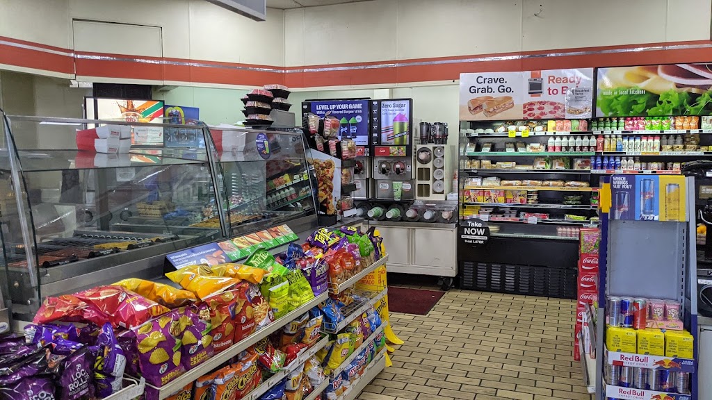 7-Eleven | 902 W 1st St, Santa Ana, CA 92703, USA | Phone: (714) 542-1292