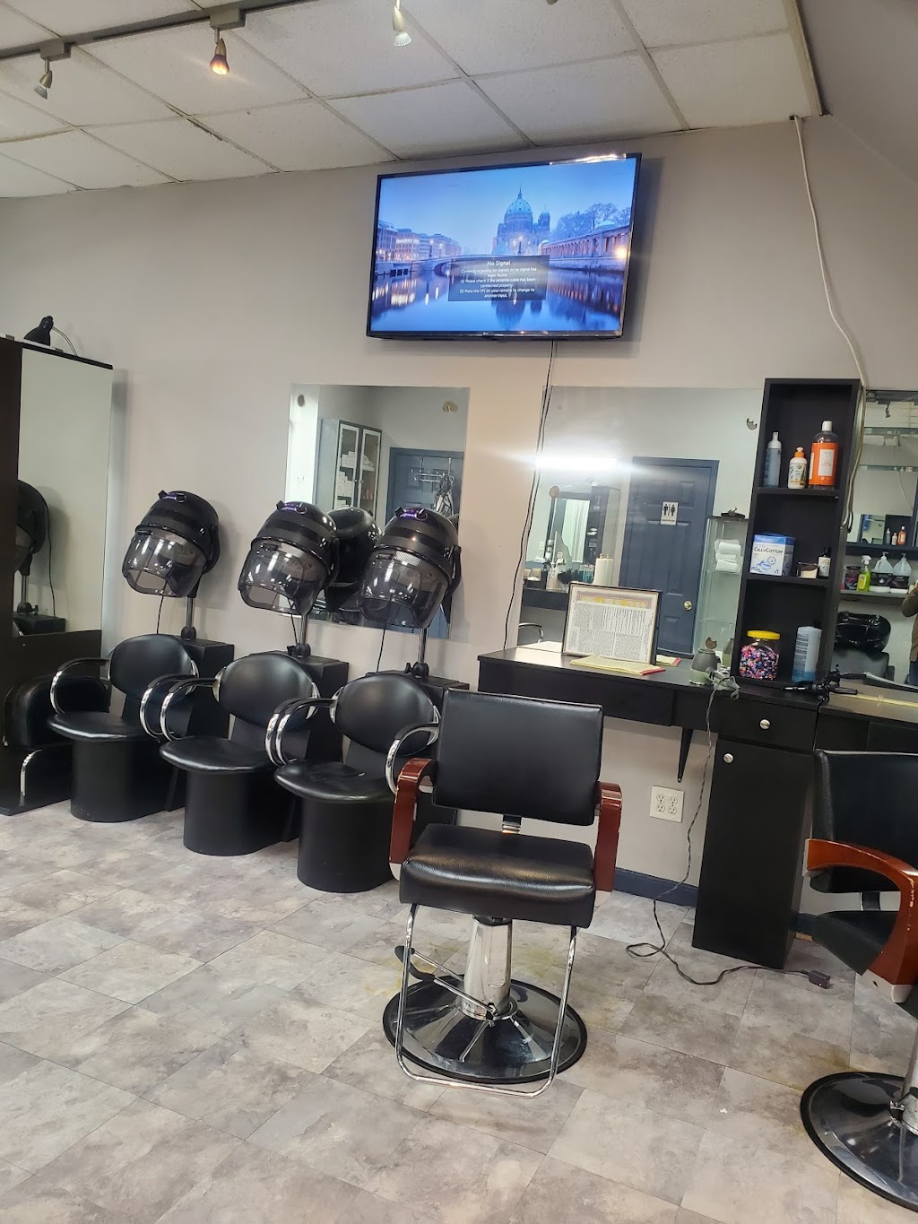 Daniel Hair Salon | 800 Sligo Ave, Silver Spring, MD 20910, USA | Phone: (301) 273-3546