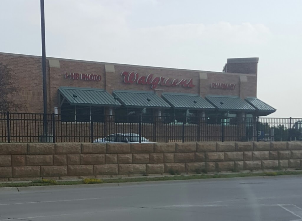 Walgreens | 18040 R Plaza, Omaha, NE 68135, USA | Phone: (402) 408-2342