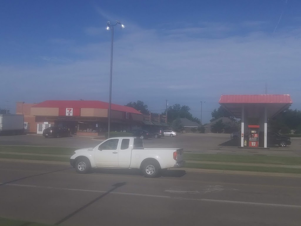 7-Eleven | 642 NW 12th St, Moore, OK 73160, USA | Phone: (405) 793-1310