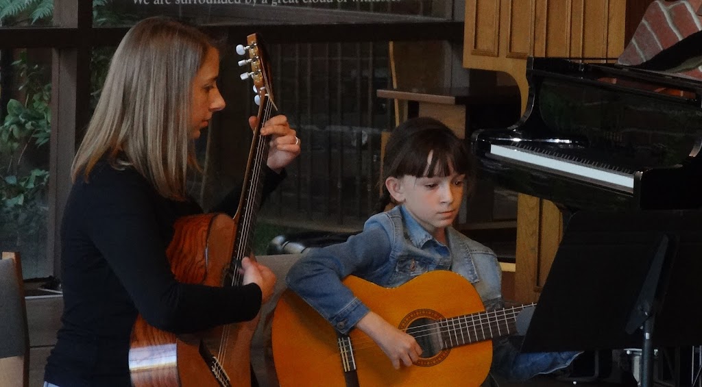 Guitar Lessons by Amy | 27439 Lock Haven Ct, Temecula, CA 92591, USA | Phone: (714) 496-6395