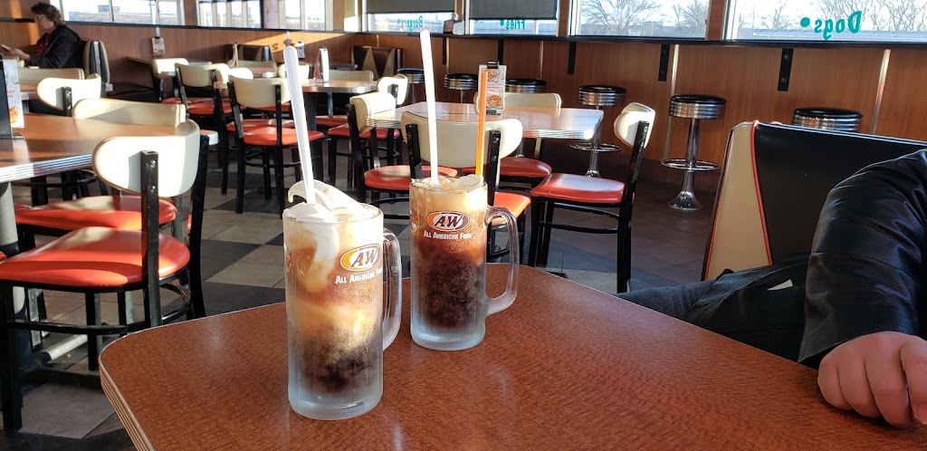 A&W Restaurant | 4505 Lake Cir, Windsor, WI 53598, USA | Phone: (608) 846-4314