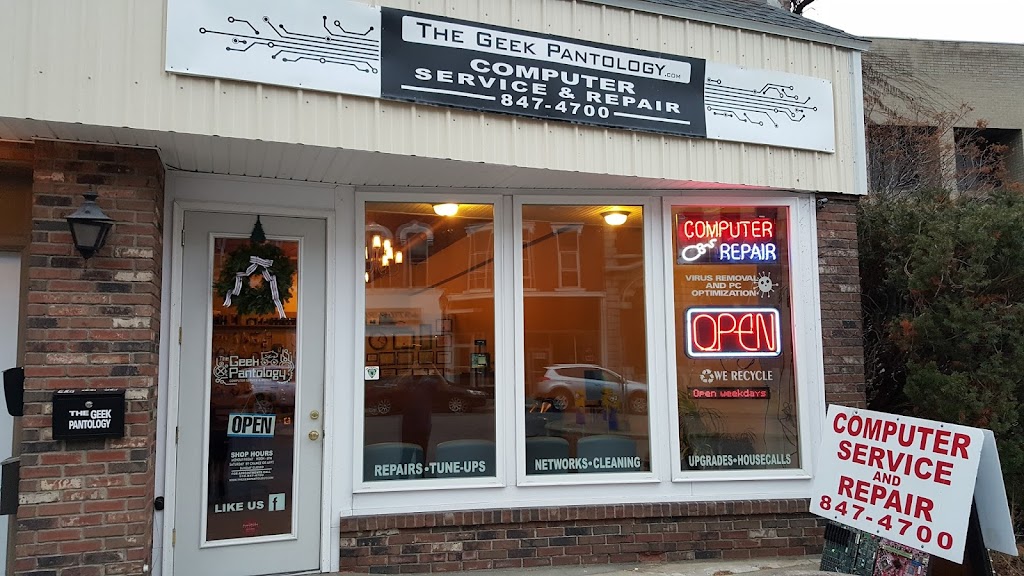 The Geek Pantology | 46 Main St, Amsterdam, NY 12010, USA | Phone: (518) 847-4700
