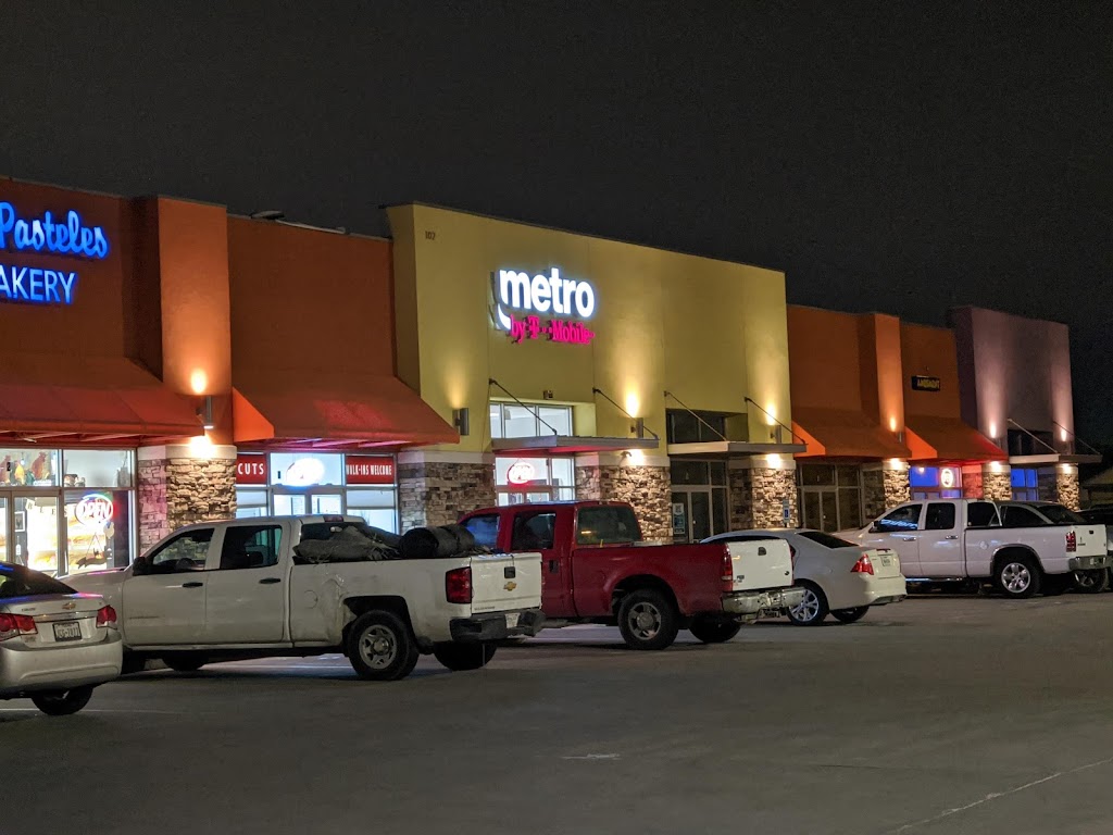 Metro by T-Mobile | 5412 TX-359 Suite 104, Laredo, TX 78043, USA | Phone: (956) 462-5461