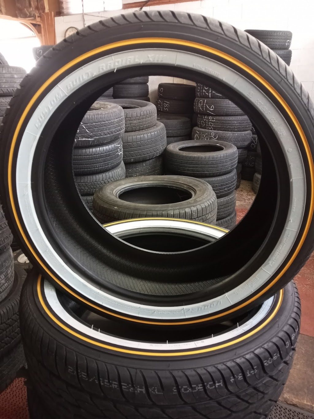 Jaimes Sons Tire Shop | 1886 E 28th St, Lorain, OH 44055, USA | Phone: (440) 787-0794