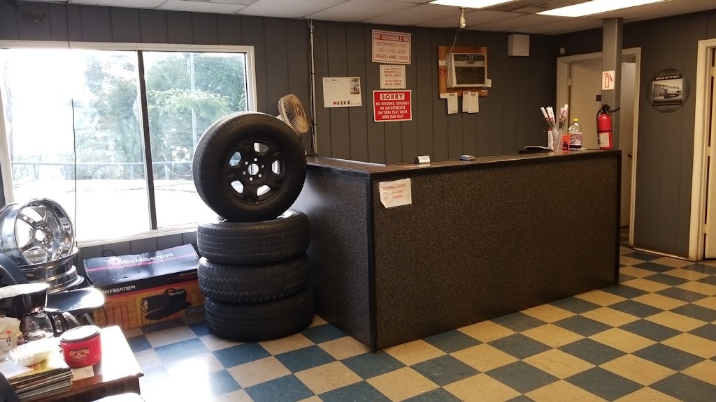 Rockside Tire | 10477 US-70 BUS, Clayton, NC 27520, USA | Phone: (919) 359-9111