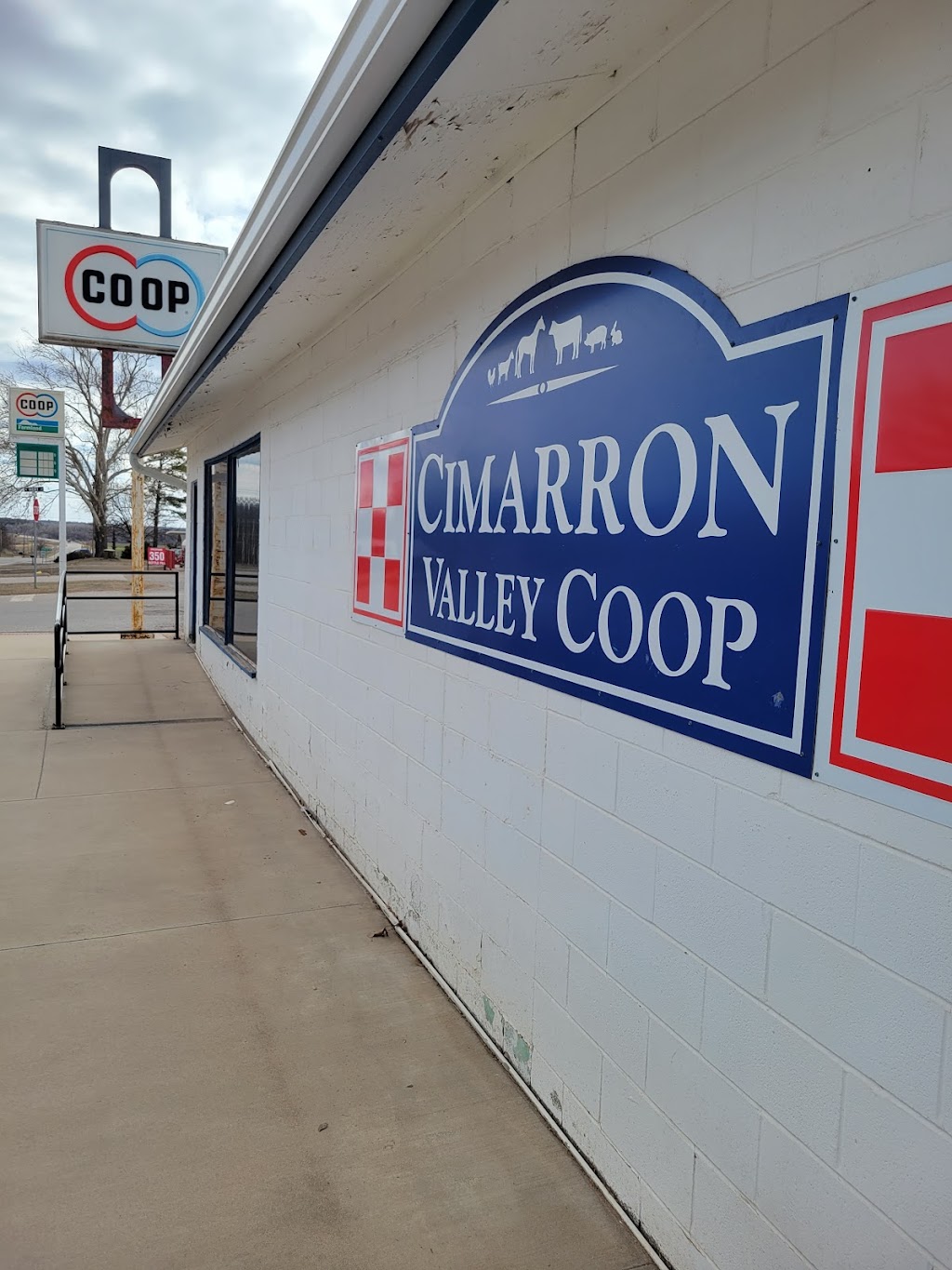 Cimarron Valley Co-Op Inc | 247 S Main St, Perkins, OK 74059, USA | Phone: (405) 547-2700