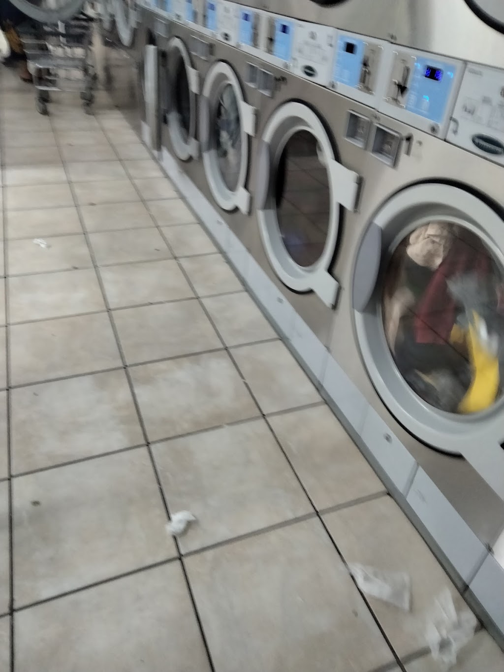 Palacio Coin Laundry | 3160 Chamblee Dunwoody Rd, Atlanta, GA 30341, USA | Phone: (770) 458-9195