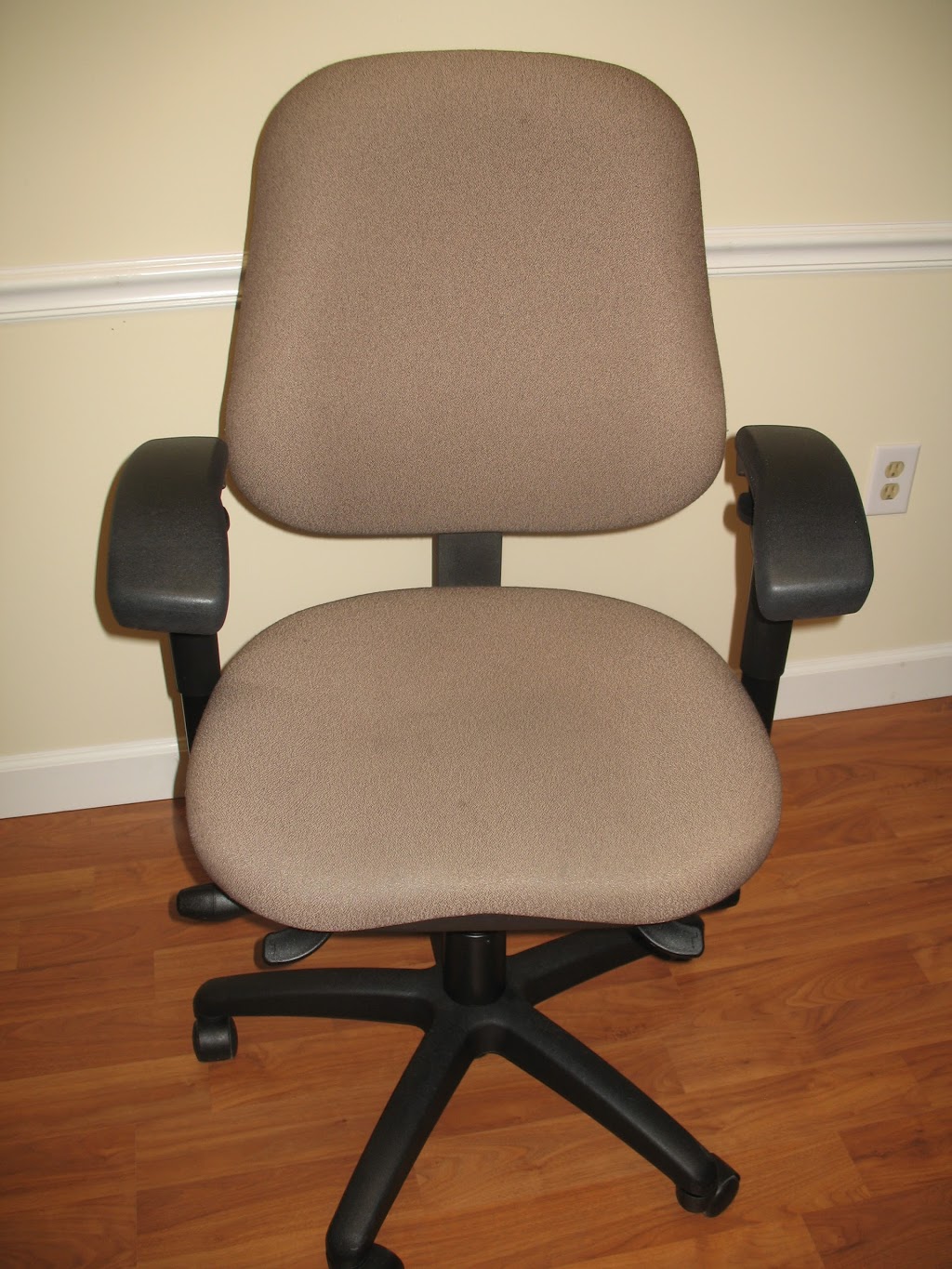 Office Furniture South | 1007 Norwalk St c, Greensboro, NC 27407, USA | Phone: (336) 854-7987