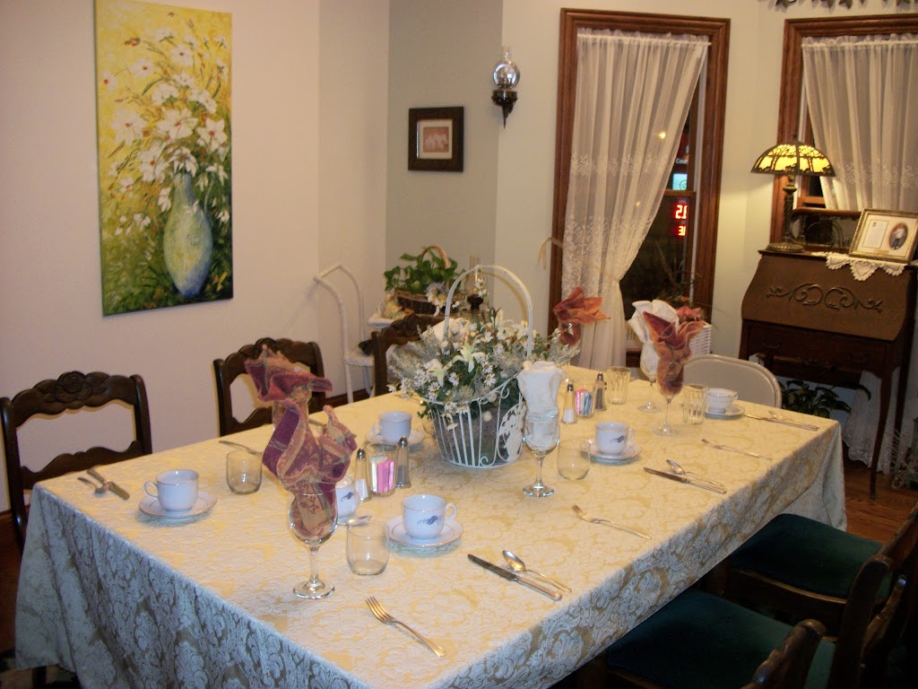 Brick Ark Inn Bed & Breakfast | 215 N Orange St, Albion, IN 46701, USA | Phone: (260) 636-6181