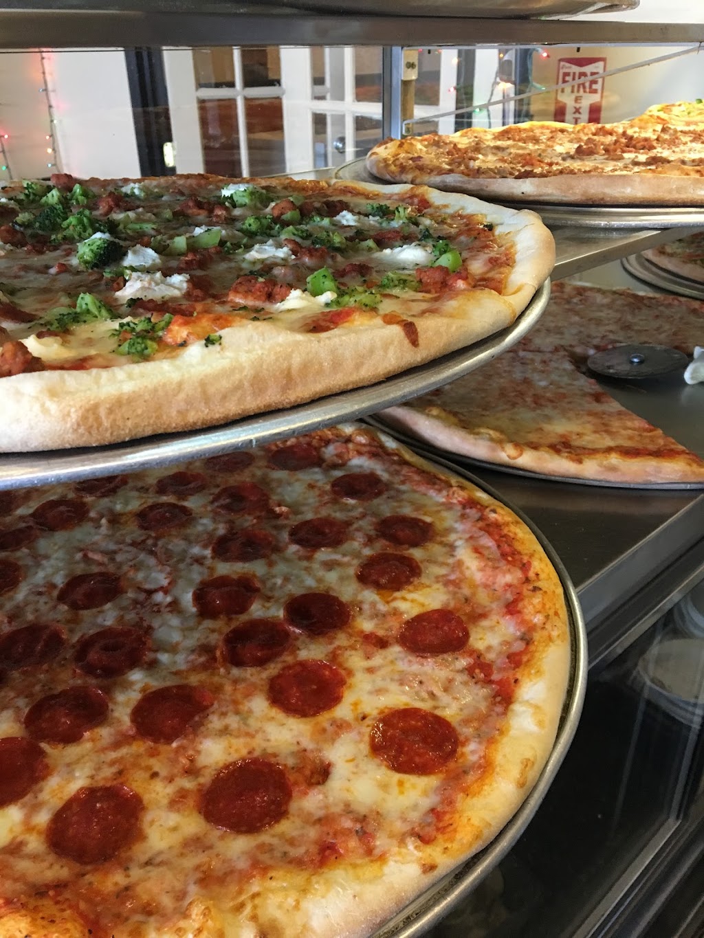 Elias Pizza & Restaurant | 2905, 275 N Main St, Spring Valley, NY 10977, USA | Phone: (845) 356-4341