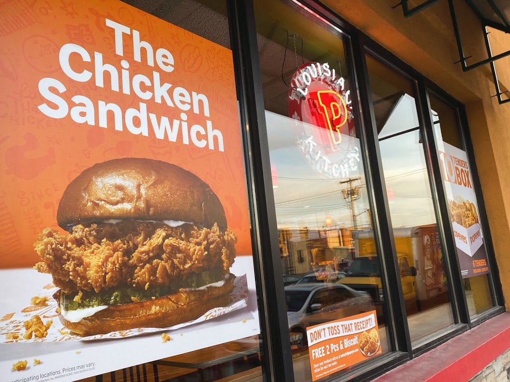 Popeyes Louisiana Kitchen | 259 Vandervoort Ave, Brooklyn, NY 11211, USA | Phone: (929) 337-6513