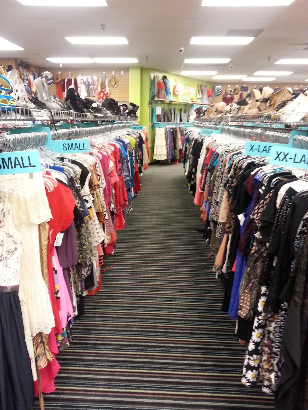 Platos Closet Hoover | Riverchase Promenade, 1725 Montgomery Hwy, Hoover, AL 35244, USA | Phone: (205) 444-1516