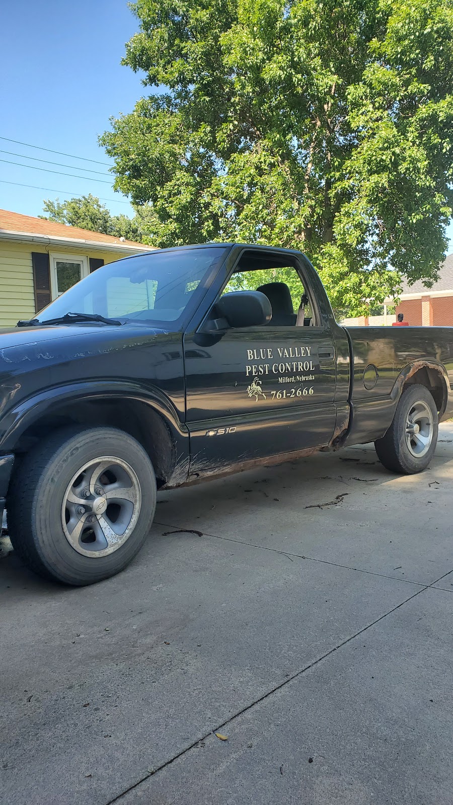 Blue Valley Pest Control | 403 S Walnut Ave, Milford, NE 68405, USA | Phone: (402) 761-2666