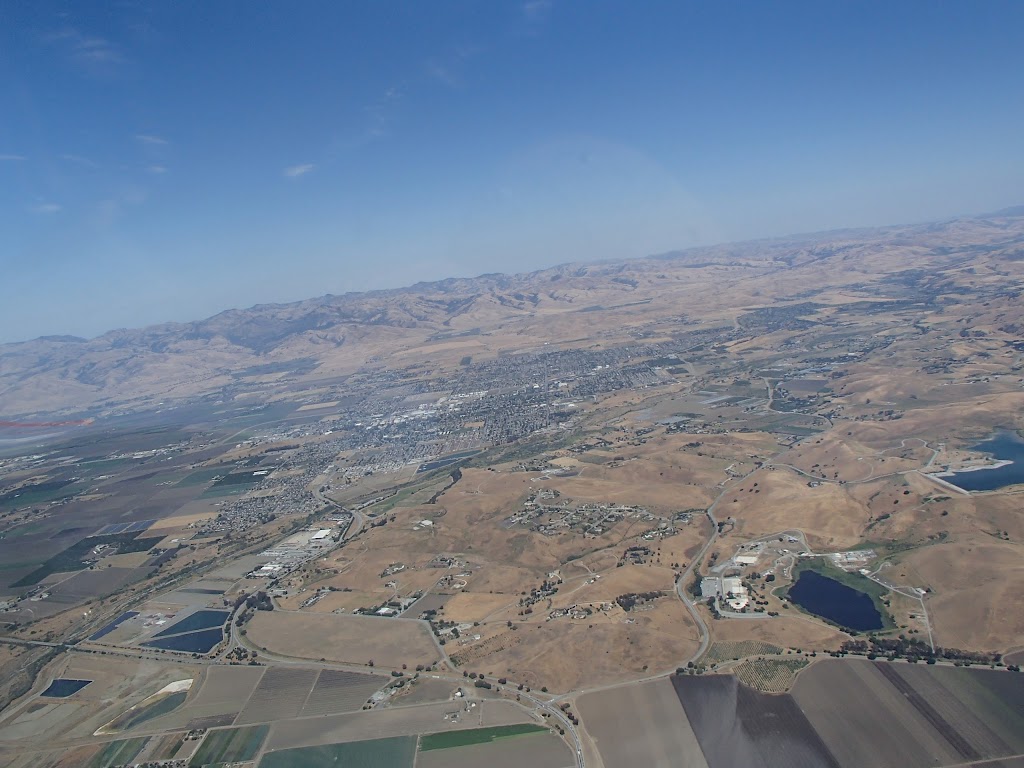 Hollister Municipal Airport | 60 Airport Dr, Hollister, CA 95023, USA | Phone: (831) 636-4365