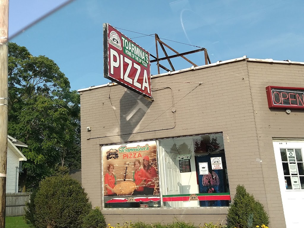 Toarmina’s Pizza New Boston | 19171 Huron River Dr, New Boston, MI 48164, USA | Phone: (734) 753-2244