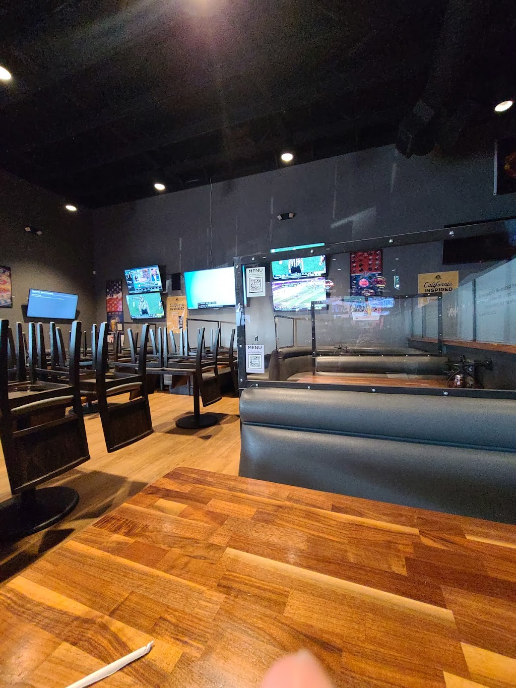 Oggis Sports|Brewhouse|Pizza | 1173 E 19th St, Upland, CA 91784, USA | Phone: (909) 949-8868