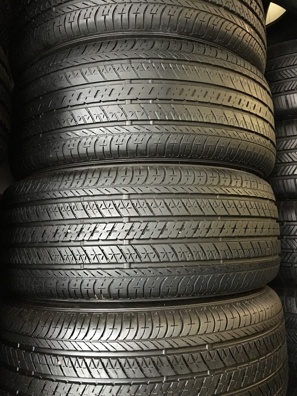 Xalos Tires | 1189 S La Brea Ave, Los Angeles, CA 90019, USA | Phone: (323) 935-4016