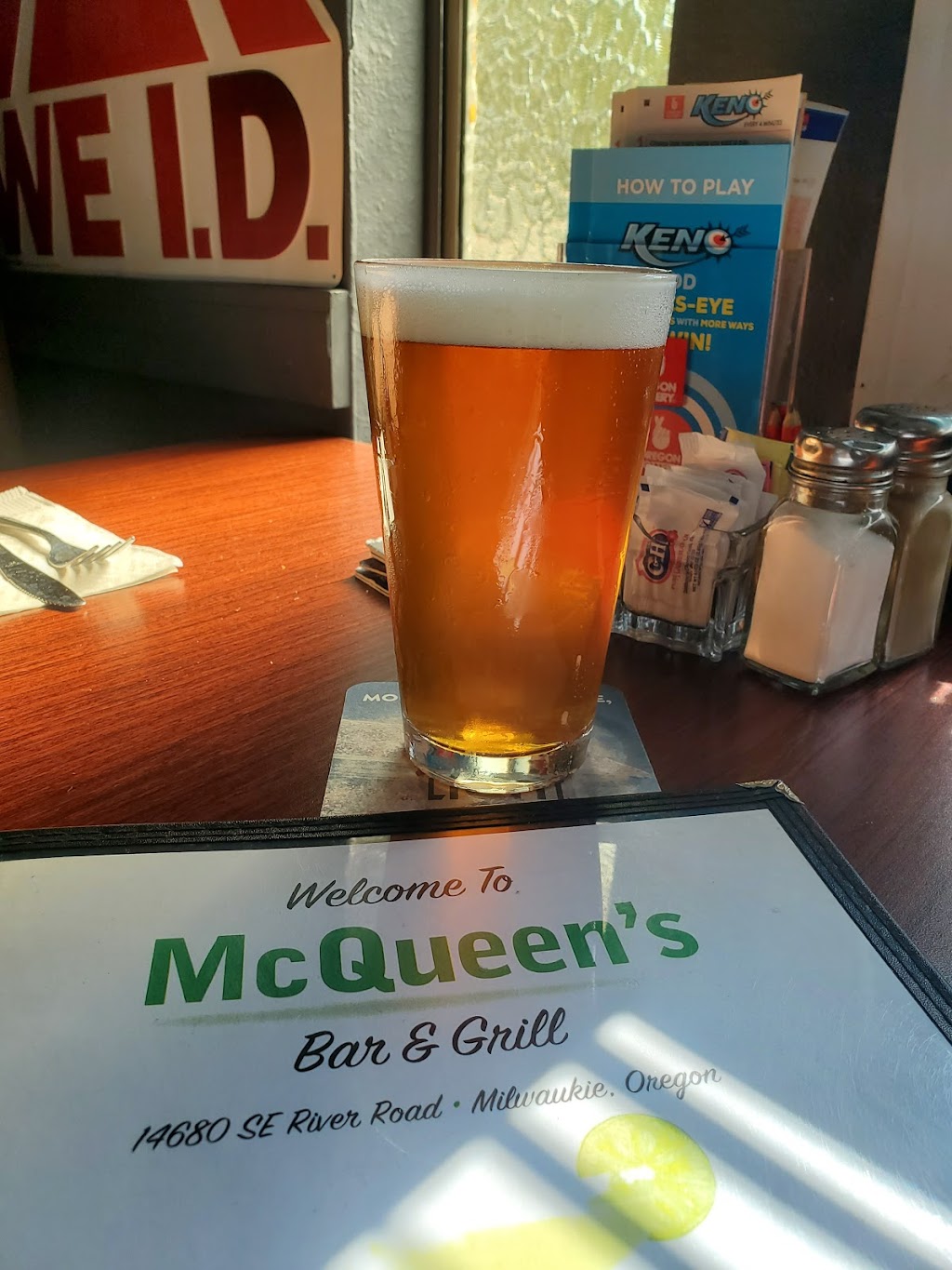 McQueens Bar & Grill | 14680 SE River Rd, Milwaukie, OR 97267, USA | Phone: (503) 353-9311