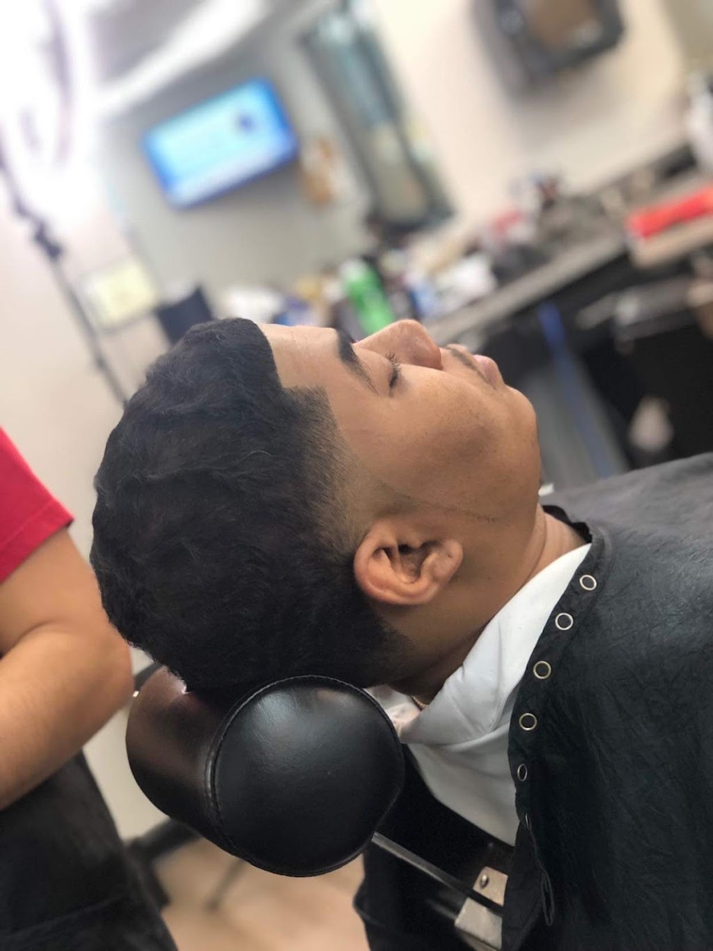 K.I.N.G Barbershop by Henry, LLC | 5009 Village Park Dr, Knightdale, NC 27545, USA | Phone: (919) 266-3066