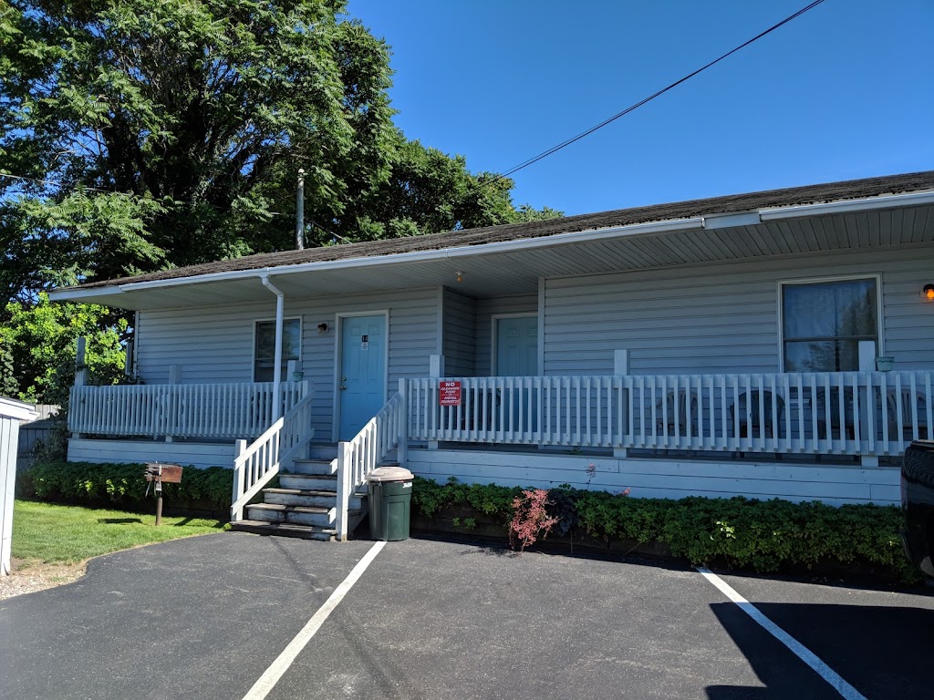 Lighthouse Motel | 1564 Van Buren St, Burt, NY 14028, USA | Phone: (716) 778-7270