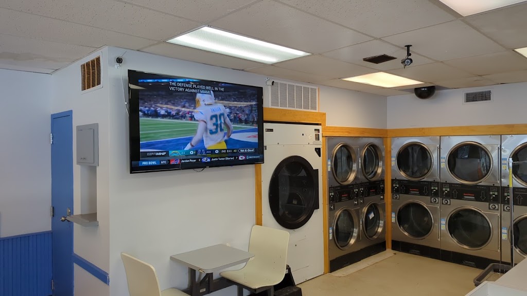 Duds-n-Suds Coin Laundry of Elk River | 568 Dodge Ave NW, Elk River, MN 55330, USA | Phone: (763) 340-1009