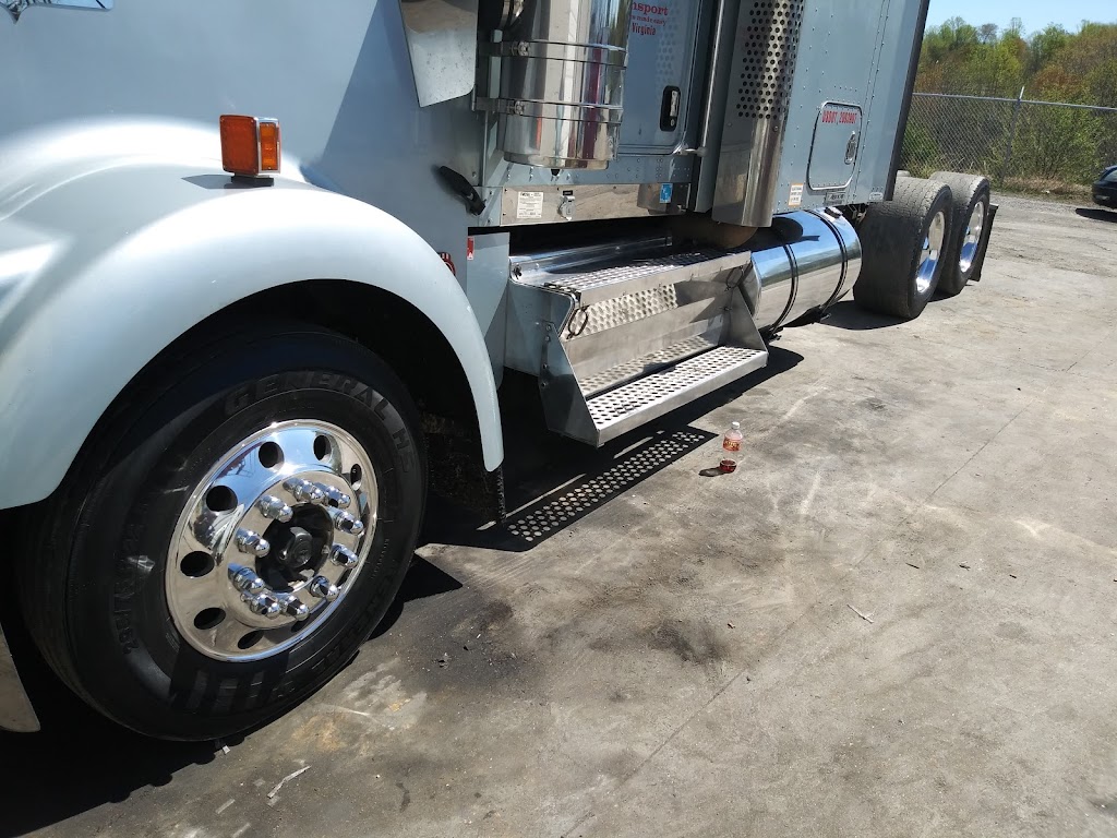 Rising Son Trucking Llc | 3200 A L Philpott Hwy, Axton, VA 24054, USA | Phone: (276) 833-2253