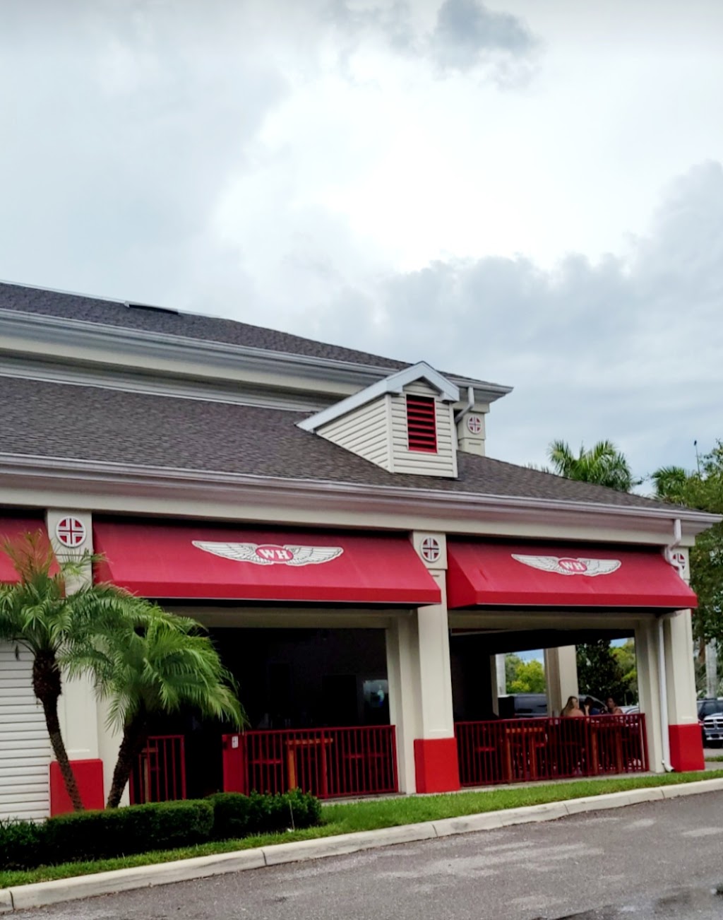 The WingHouse of Ellenton | 2015 60th Ave E, Ellenton, FL 34222, USA | Phone: (941) 479-5182