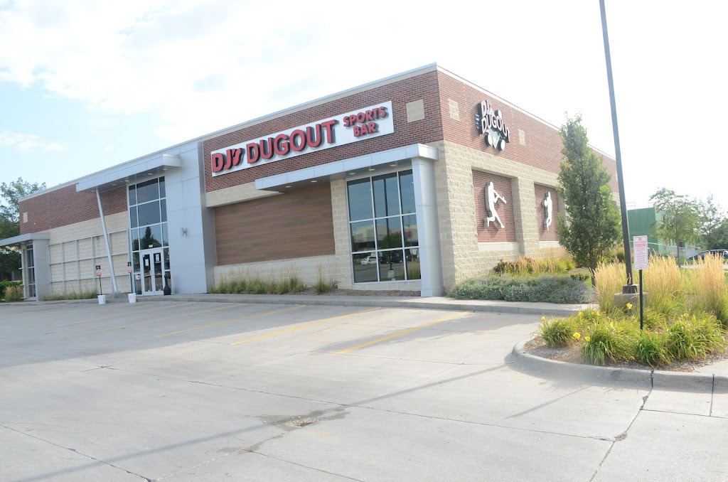 DJs Dugout Sports Bar - Millard | 17666 Welch Plaza, Omaha, NE 68135, USA | Phone: (402) 933-8844