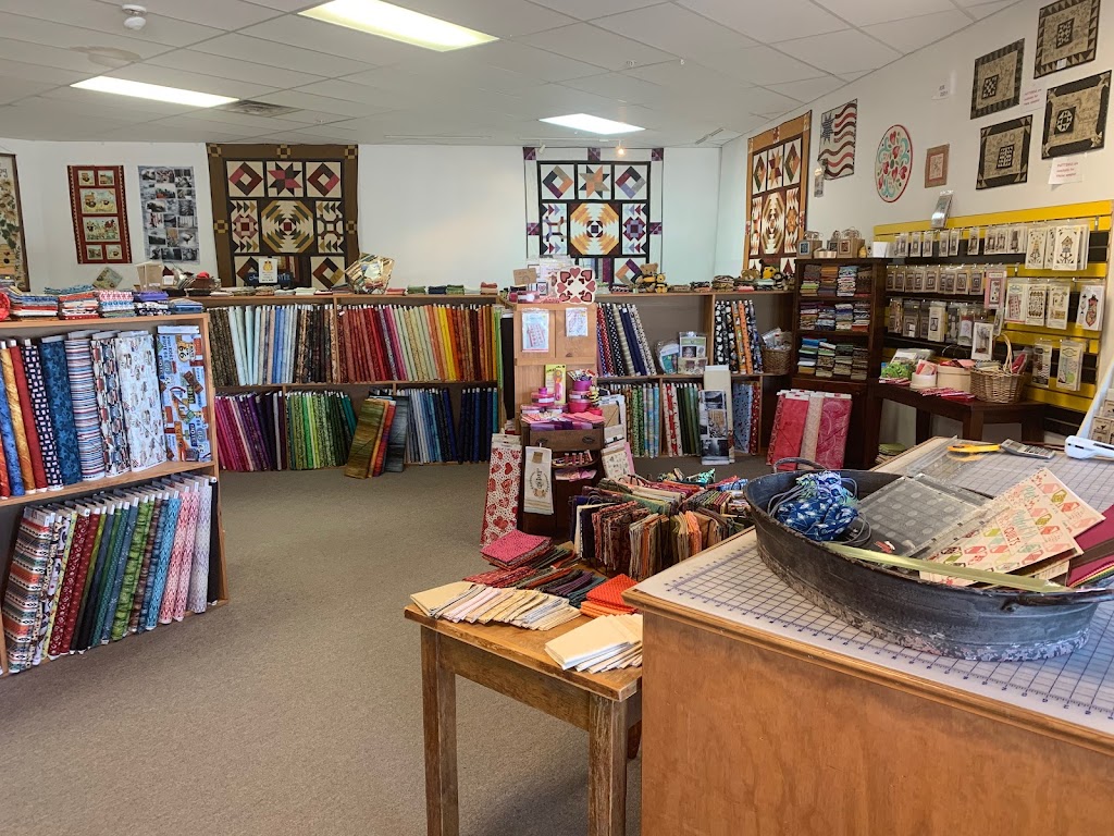 Busy Bee Quilts | 150 NM-344 Suite D, Edgewood, NM 87015, USA | Phone: (505) 281-0195