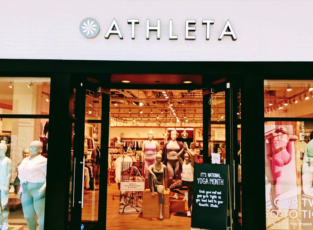 Athleta | 140 University Town Center Dr Space 136, Sarasota, FL 34243, USA | Phone: (941) 667-2052