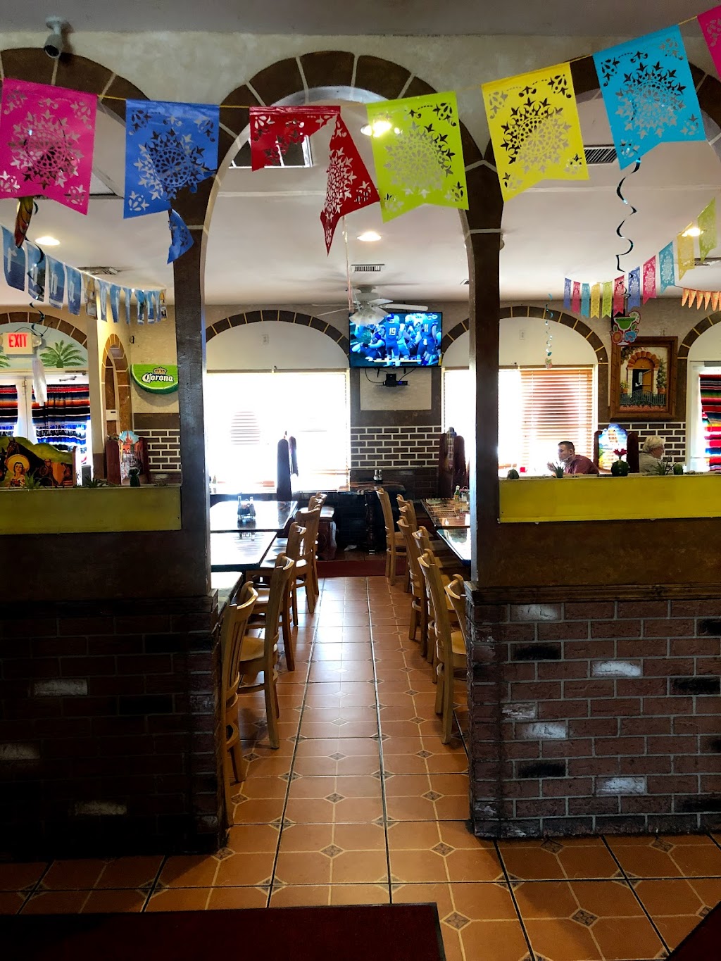 Casa Las Palmas | 4000 E Harbor Light Landing Dr, Port Clinton, OH 43452, USA | Phone: (419) 734-6593