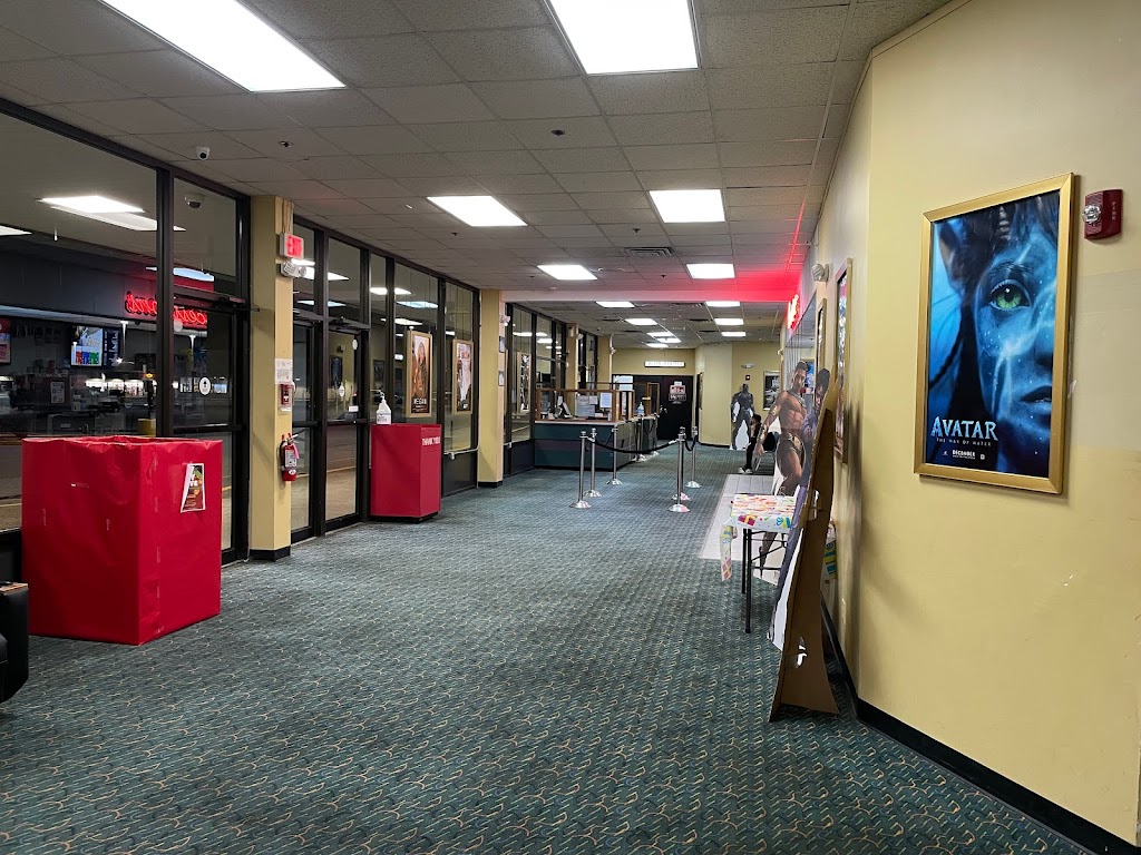 Middletown Cinemas | 130 Dolson Ave, Middletown, NY 10940, USA | Phone: (845) 344-2222