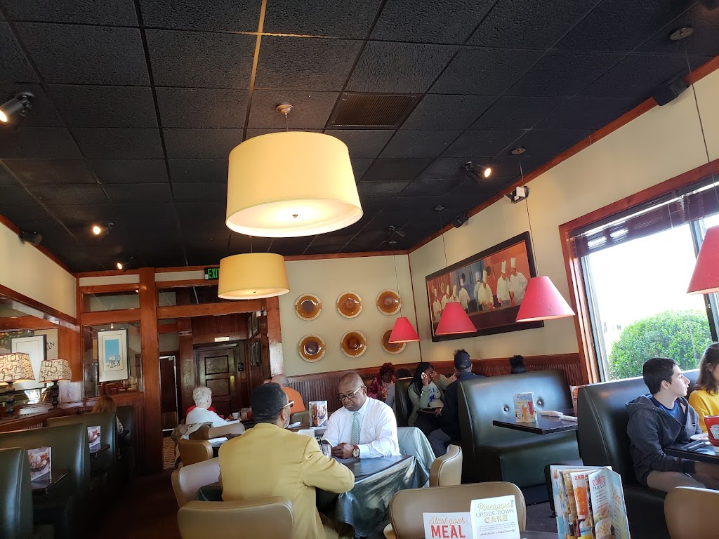 Ruby Tuesday | 1201 N Military Hwy, Norfolk, VA 23502, USA | Phone: (757) 461-5116