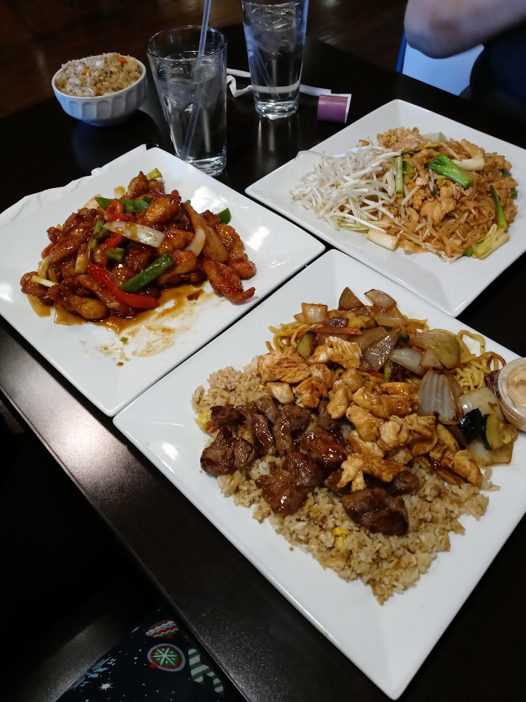 Asian Cravings | 750 Darrow Rd, Akron, OH 44305, USA | Phone: (234) 312-9296