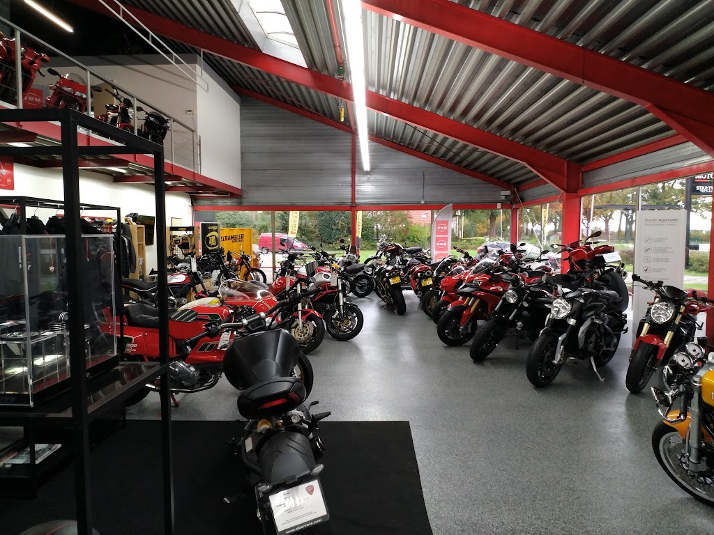 Star Twin Motors BV | Kanaal Zuid 484, 7371 GL Loenen, Netherlands | Phone: 055 505 1329