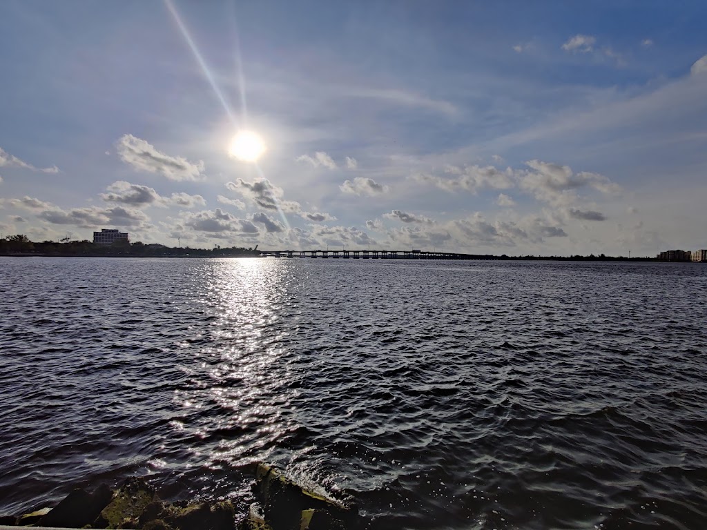 Tarpon Pointe Marina | 234 6th St NE, Bradenton, FL 34208, USA | Phone: (941) 745-1199