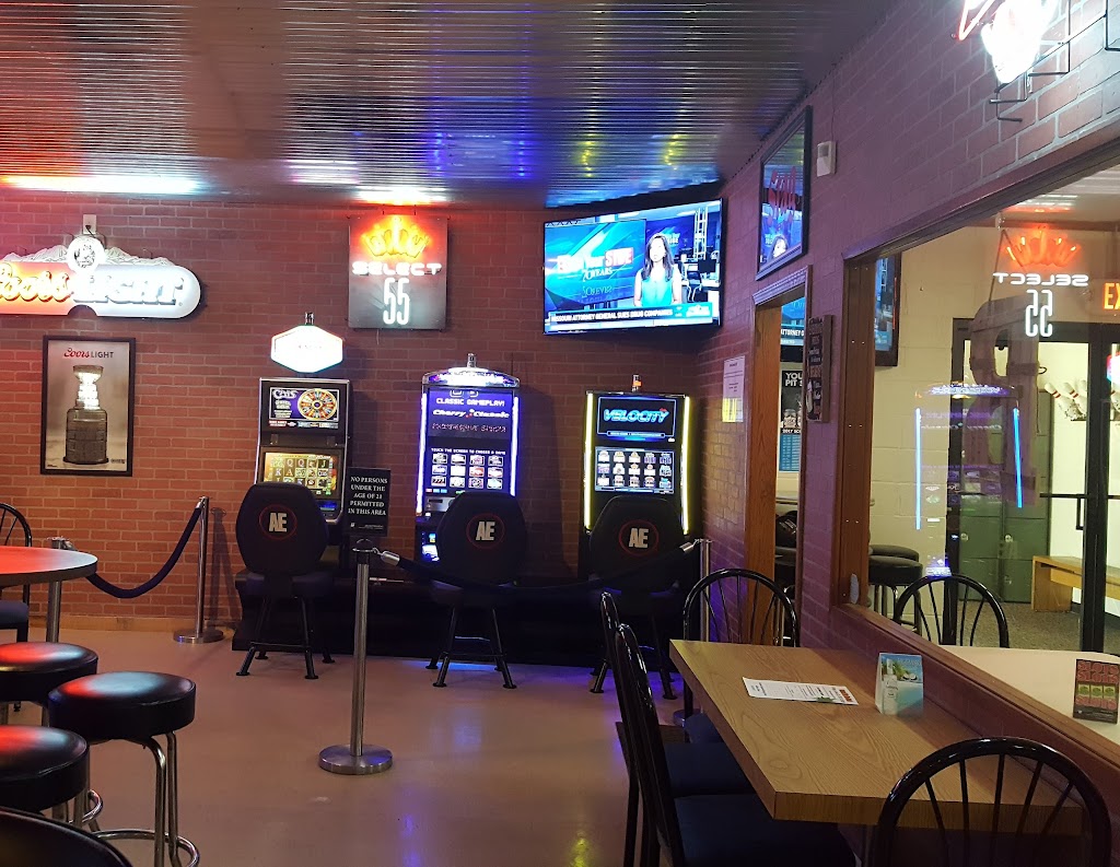 Besserman Superbowl Bowling Center & Pub | 815 Broadway St, Gillespie, IL 62033, USA | Phone: (217) 839-3771