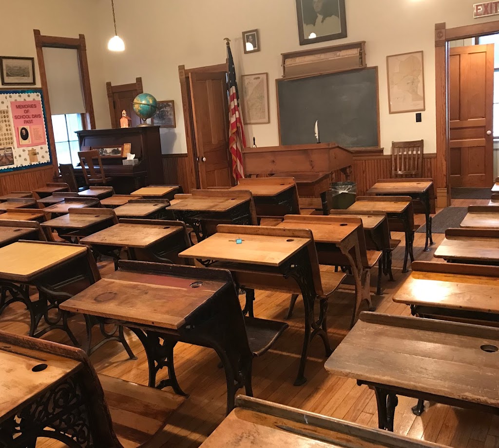 Little Red Schoolhouse | 5040 Shankland Rd, Willoughby, OH 44094, USA | Phone: (440) 975-3740