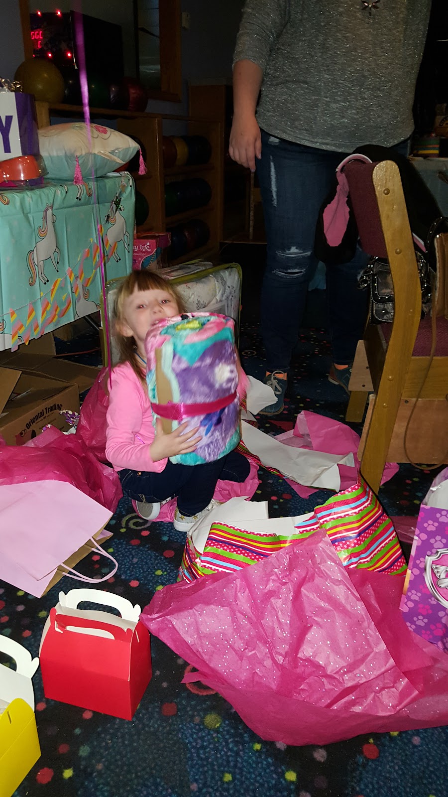 Main Street Bowl | 707 W Main St, Henryetta, OK 74437, USA | Phone: (918) 752-7520