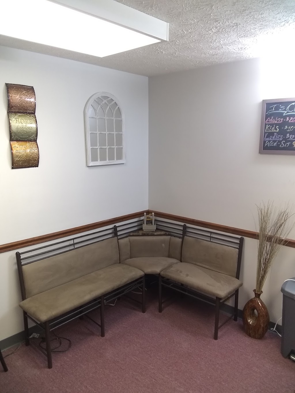 Js Classic Cutz LLC | 1387 Shadeland Ave Suite E, Warren Park, IN 46219, USA | Phone: (317) 671-3487