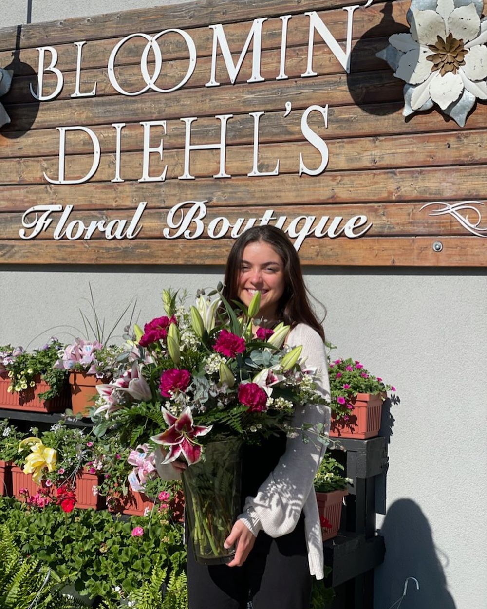 Bloomin’ Diehls Floral Boutique | 120 N Main St, Waterloo, IL 62298, USA | Phone: (618) 939-6100
