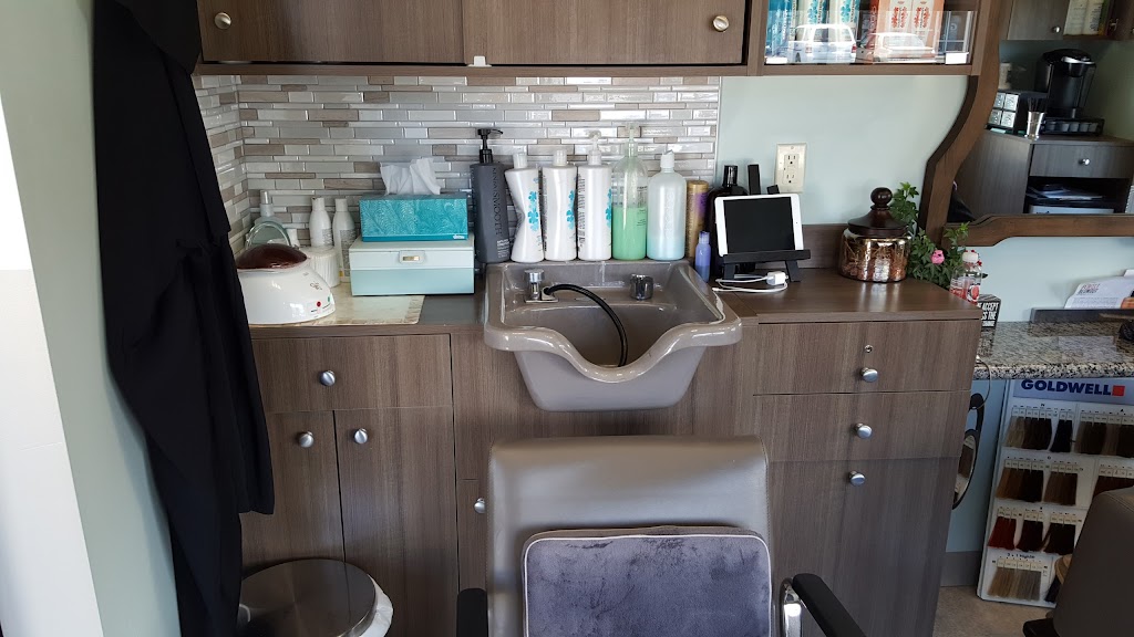 PHIX Salon Suites | 19700 W 130th St, Strongsville, OH 44136, USA | Phone: (440) 552-3104