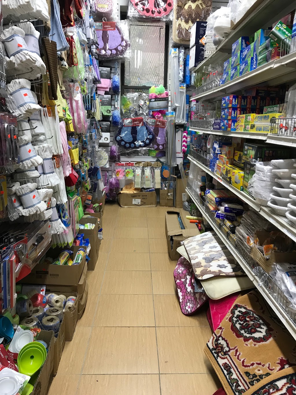 Everyday Convenient Store | 661 10th Ave, New York, NY 10036, USA | Phone: (917) 353-1440