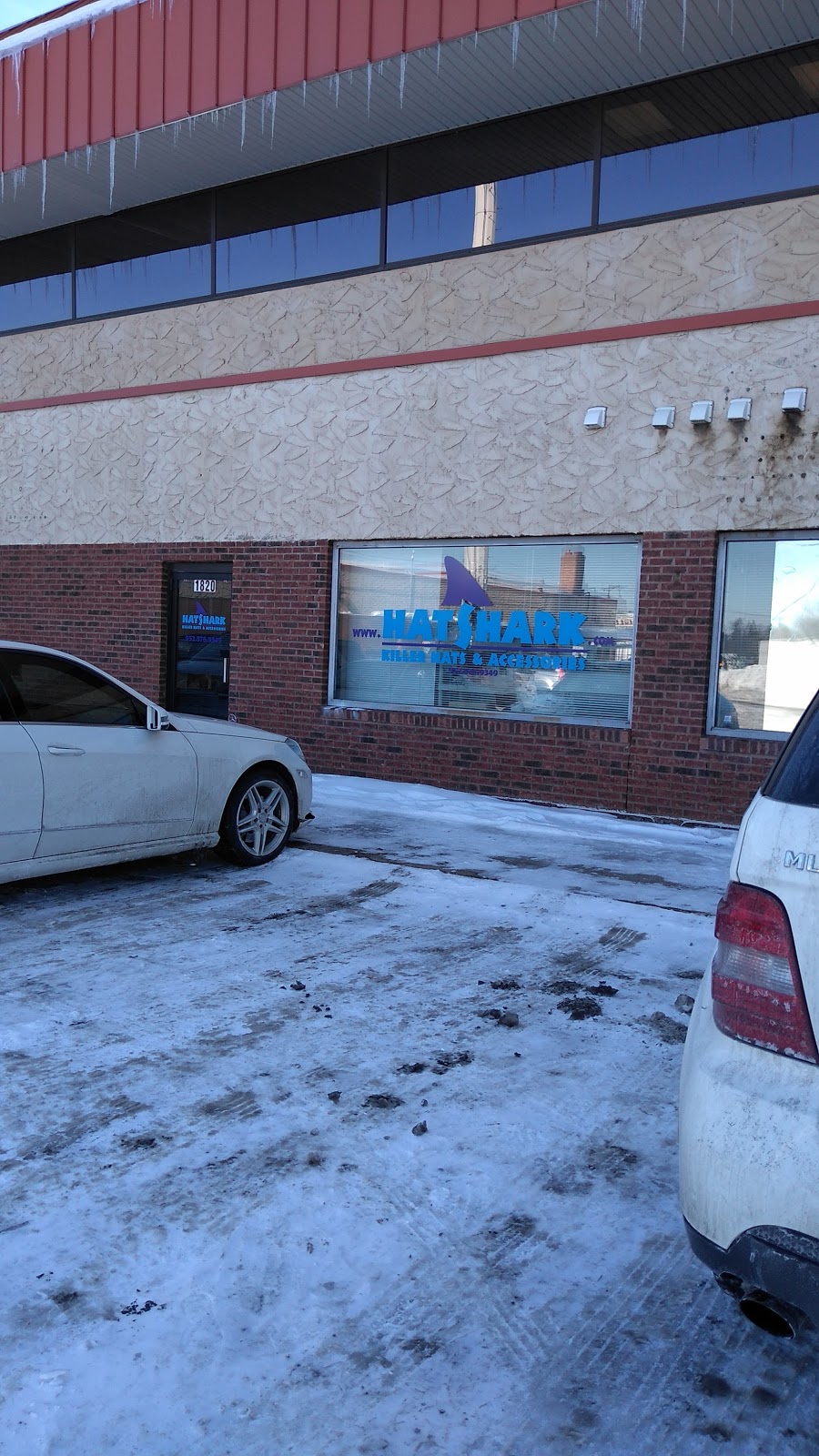 Hat Shark | 9217 17th Ave S #122, Bloomington, MN 55425, USA | Phone: (952) 876-9349