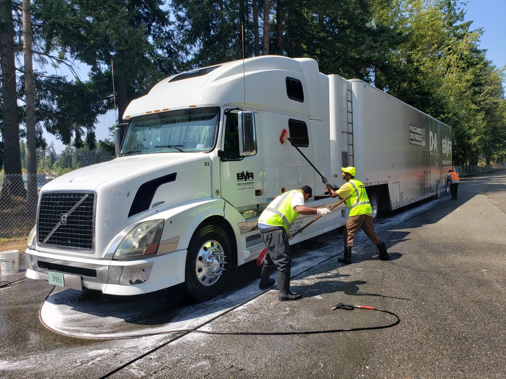 Mr. Truck Wash, Inc | 27606 16th Ave S Unit #101, Federal Way, WA 98003, USA | Phone: (253) 852-4608