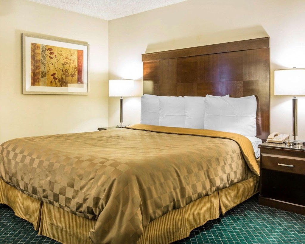 Rodeway Inn & Suites | 3400 Chester Ln, Bakersfield, CA 93309, USA | Phone: (661) 328-1100