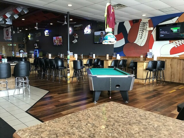 Sneakers Sports Bar & Grill | 1221 Woodman Rd #100, Janesville, WI 53545, USA | Phone: (608) 756-1221